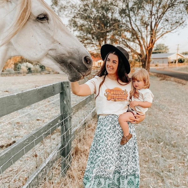 Family Boho Short Sleeve White Crew Neck Top Mommy And Me Clothing Wholesale